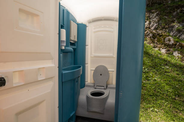 Best Portable toilet rental cost  in Junction City, CA